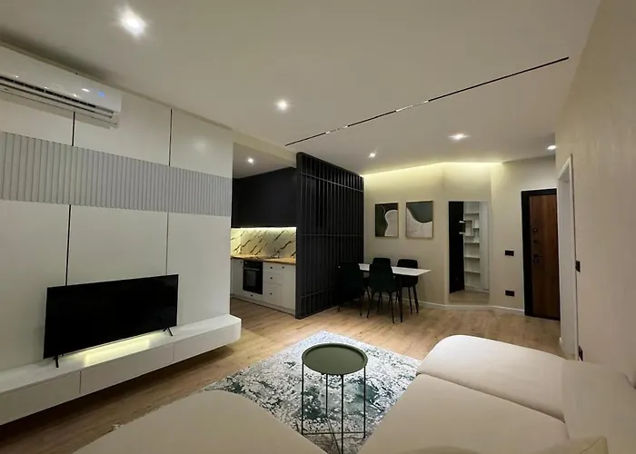 Modern Stay, 티라나